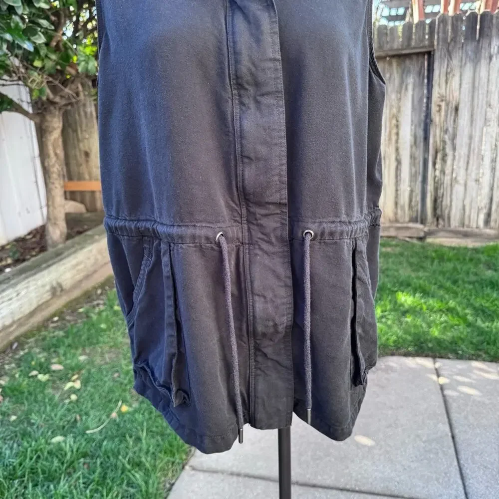 AnyBody Cargo Vest with Pockets Black Sleeveless Zip Jacket Women's Medium